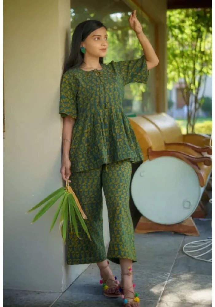 Cotton Handloom Dark Green Short Kurti with Ajrakh Hand-Block Prints-1.webp